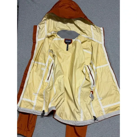 Patagonia Mens Orange Ripstop Nylon Hooded Rain Jacket Shell Small Waterproof
